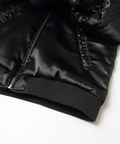 the Rolling Stones スカジャン 黒 ビッグロゴ Mサイズ JACKROSE（ジャックローズ）の「B-TRS L&T.DICE刺繍スカジャン