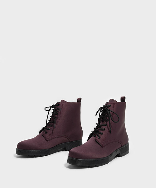 CHARLES & KEITH(チャールズ & キース)の「レースアップアンクルブーツ / LACE-UP ANKLE BOOTS(ブーツ・レディース・ブラック/パープル・22.5cm/23.5cm/23cm/24.5cm/25cm)」の7枚目の写真