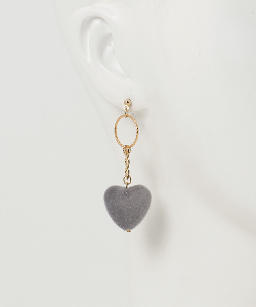 TONE SELECT GOODS(トーンセレクトグッズ)の「【ett】ハートチェーンピアス(ピアス(両耳用)・レディース・グレー/ワイン・FREE)」の3枚目の写真