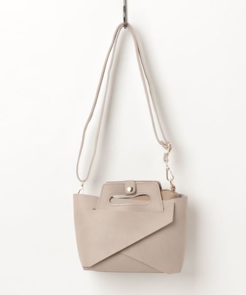 KOBE LETTUCE（コウベレタス）の「【2個SET】折り畳み可能☆ショルダー付き2way組み立てバッグ/レディース鞄/ポシェット/ショルダーバッグ/ポーチ付き[B1117]神戸レタス（ハンドバッグ・レディース・ブラック/シルバー/ホワイト系その他/イエロー系その他/ベージュ・FREE）」の7枚目の写真