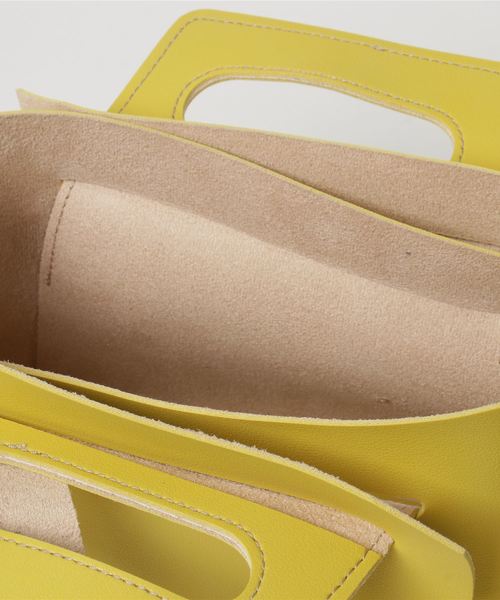 KOBE LETTUCE（コウベレタス）の「【2個SET】折り畳み可能☆ショルダー付き2way組み立てバッグ/レディース鞄/ポシェット/ショルダーバッグ/ポーチ付き[B1117]神戸レタス（ハンドバッグ・レディース・ブラック/シルバー/ホワイト系その他/イエロー系その他/ベージュ・FREE）」の11枚目の写真