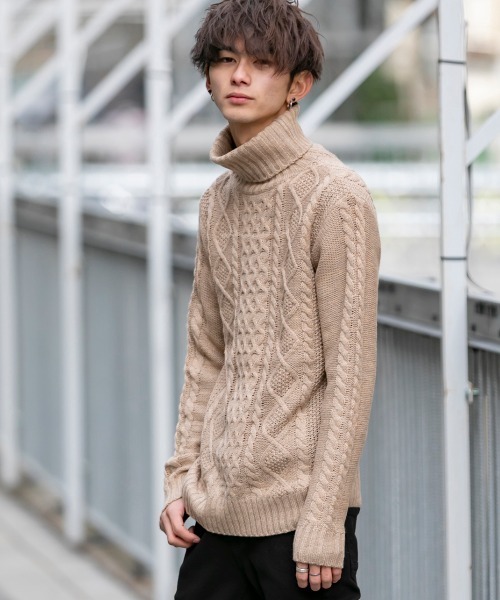 ADMIX/ATELIER SAB MEN（アドミックスアトリエサブメン）の「ケーブル編み フィッシャーマンズ　タートルネック ボトルネック セーター ユニセックス対応（ニット/セーター・メンズ・ライトグレー/ブラック/アイボリー/ホワイト系その他/ブラック系その他/ブラック系その他2/杢グレー/ネイビー/ブルー系その他/キャメル/パープル/ベージュ/ブラウン・48/50/52）」の10枚目の写真