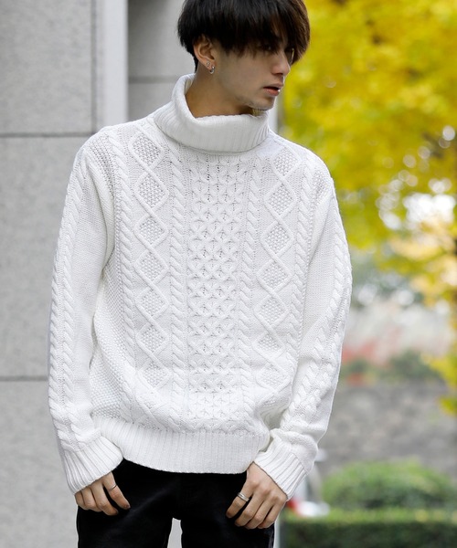 ADMIX/ATELIER SAB MEN（アドミックスアトリエサブメン）の「ケーブル編み フィッシャーマンズ　タートルネック ボトルネック セーター ユニセックス対応（ニット/セーター・メンズ・ライトグレー/ブラック/アイボリー/ホワイト系その他/ブラック系その他/ブラック系その他2/杢グレー/ネイビー/ブルー系その他/キャメル/パープル/ベージュ/ブラウン・48/50/52）」の2枚目の写真