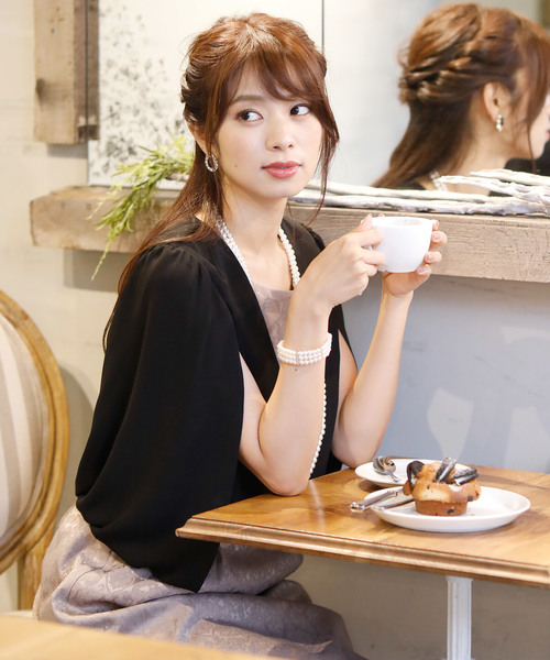 PourVous（プールヴー）の「ケープ ジャケット スタイル ボレロ 結婚式対応 オケージョン （ノーカラージャケット・レディース・アイボリー/ブラック・M）」の8枚目の写真