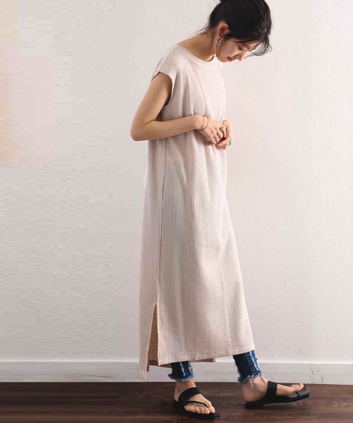 classicalelf（クラシカルエルフ）の「ロング・マキシ丈ワッフルベルト付き無地フレアワンピース（半袖）（ワンピース・レディース・ホワイト/ブラック/ベージュ/ブラウン・MEDIUM/LARGE/X-LARGE）」の4枚目の写真