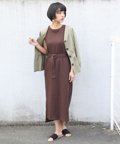 classicalelf（クラシカルエルフ）の「ロング・マキシ丈ワッフルベルト付き無地フレアワンピース（半袖）（ワンピース・レディース・ホワイト/ブラック/ベージュ/ブラウン・MEDIUM/LARGE/X-LARGE）」の5枚目の写真