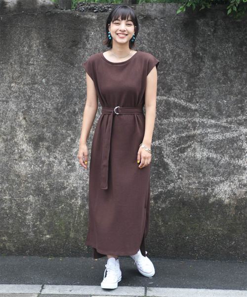 classicalelf（クラシカルエルフ）の「ロング・マキシ丈ワッフルベルト付き無地フレアワンピース（半袖）（ワンピース・レディース・ホワイト/ブラック/ベージュ/ブラウン・MEDIUM/LARGE/X-LARGE）」の16枚目の写真