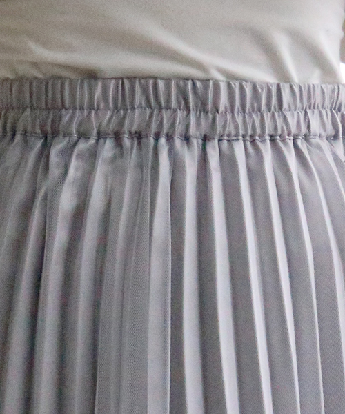 CHARM BERRY TIC（チャームベリーチック）の「シャイニープリーツスカート（スカート・レディース・ブラック/ベージュ/グレー・M/L）」の5枚目の写真