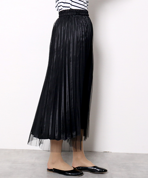 CHARM BERRY TIC（チャームベリーチック）の「シャイニープリーツスカート（スカート・レディース・ブラック/ベージュ/グレー・M/L）」の9枚目の写真