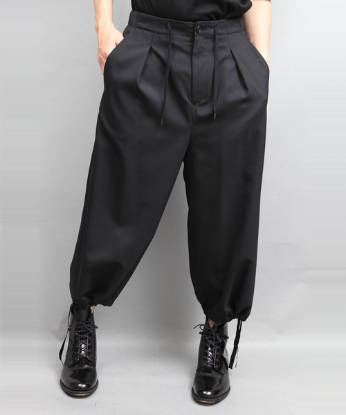 ato（アトウ）の「DRAW CODE WIDE PANTS（その他パンツ・メンズ・ブラック/グレー/ネイビー・44/46/48）」の2枚目の写真