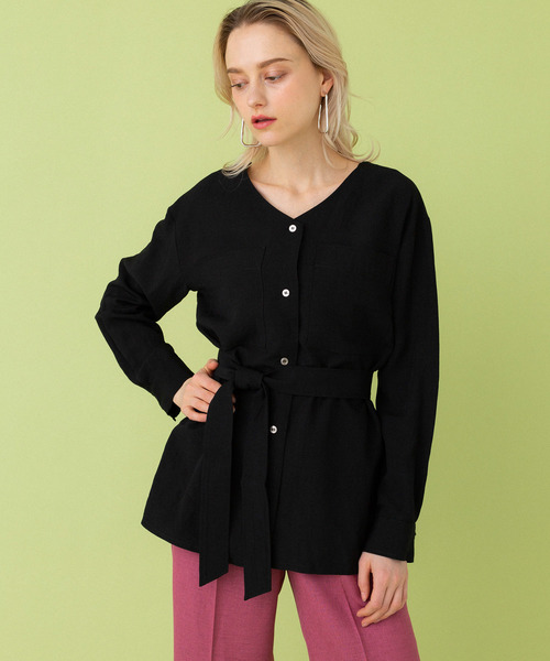 UNITED TOKYO(ユナイテッドトウキョウ)の「リネンVネックブラウス(シャツ/ブラウス・レディース・ベージュ/ブラック・1)」の16枚目の写真