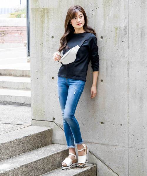 KOBE LETTUCE（コウベレタス）の「プラットフォーム厚底ラインサンダル（サンダル・レディース・ホワイト/シルバー/ブラック/ピンク系その他・M/LL/S/L）」の15枚目の写真