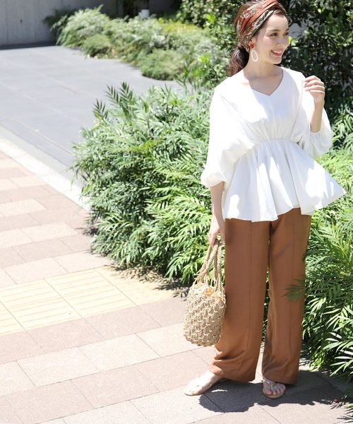 coca(coca)(コカ)の「ふんわりバルーンスリーブとろみブラウス(シャツ/ブラウス・レディース・ホワイト/ブラック・ONE SIZE)」の8枚目の写真