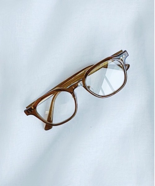 Auntie Rosa Holiday(アンティローザホリデー)の「クリアフレームカラーサングラス(サングラス・レディース・ブラウン/グレー/その他・FREE)」の2枚目の写真