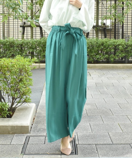 TONE SELECT WEAR(トーンセレクトウェア)の「【TONE SELECT WEAR】サテンストレートパンツ(MI)(その他パンツ・レディース・ブラック/ベージュ/ピンク/グリーン・FREE)」の11枚目の写真