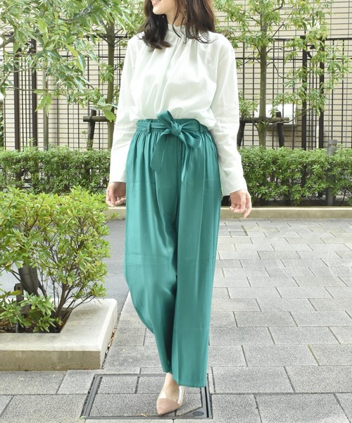 TONE SELECT WEAR(トーンセレクトウェア)の「【TONE SELECT WEAR】サテンストレートパンツ(MI)(その他パンツ・レディース・ブラック/ベージュ/ピンク/グリーン・FREE)」の13枚目の写真