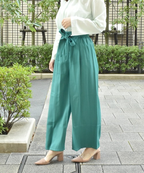 TONE SELECT WEAR(トーンセレクトウェア)の「【TONE SELECT WEAR】サテンストレートパンツ(MI)(その他パンツ・レディース・ブラック/ベージュ/ピンク/グリーン・FREE)」の12枚目の写真
