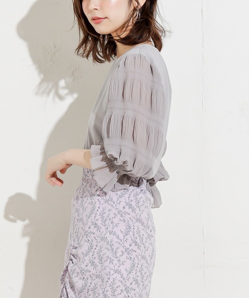 natural couture（ナチュラルクチュール）の「マジョリカプリーツ袖プルオーバー（Tシャツ/カットソー・レディース・ベージュ/オフホワイト/ライトグレー/ブラック・FREE）」の5枚目の写真
