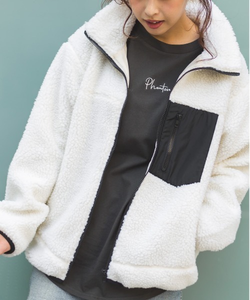 SpRay（スプレイ）の「ボアスタンド配色ブルゾン（ブルゾン・レディース・ホワイト×ブラック/ホワイト系その他/キャメル/ライトベージュ/ベージュ系その他・FREE）」の2枚目の写真