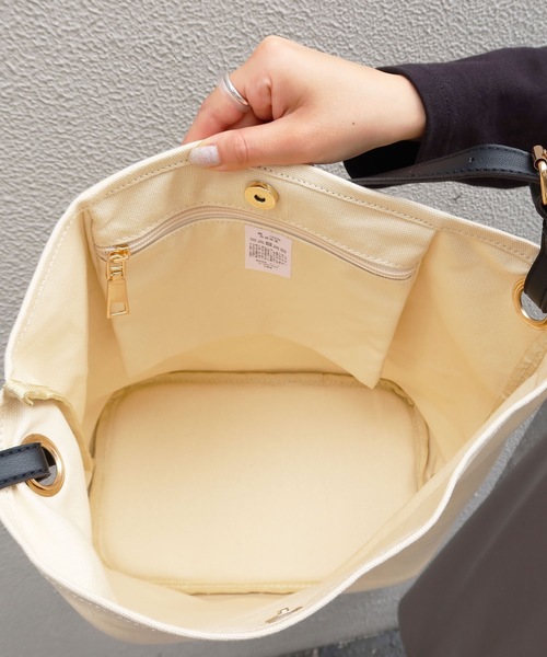 Riberry（リベリー）の「合皮ベルトショルダーバッグ（ショルダーバッグ・レディース・ブラック/ブラウン/ベージュ・FREE）」の7枚目の写真