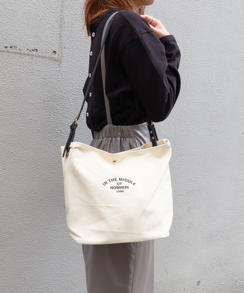 Riberry（リベリー）の「合皮ベルトショルダーバッグ（ショルダーバッグ・レディース・ブラック/ブラウン/ベージュ・FREE）」の5枚目の写真