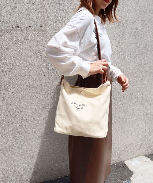 Riberry（リベリー）の「合皮ベルトショルダーバッグ（ショルダーバッグ・レディース・ブラック/ブラウン/ベージュ・FREE）」の6枚目の写真