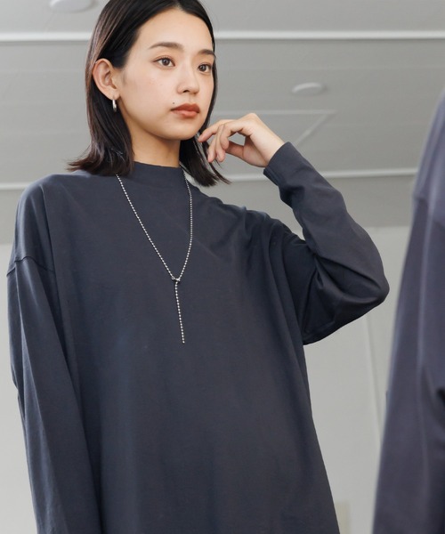 mili an deni(ミリアンデニ)の「綿100%裾ラウンド長袖レイヤードプチハイTシャツ(Tシャツ/カットソー・レディース・チャコールグレー/ブラック/ベージュ/オフホワイト/モカ/ネイビー・M/L)」の20枚目の写真