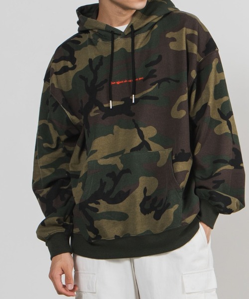 WEGO（ウィゴー）の「WEGO/ロゴ刺繍カモフラージュビッグシルエットプルパーカー（パーカー・メンズ・その他1/その他2・MEDIUM/LARGE）」の2枚目の写真