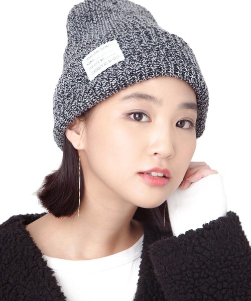 CABALLERO（キャバレロ）の「キャバレロ ニット帽 CABALLERO MILITARY WATCH KNIT TAG タグ付き（ニットキャップ/ビーニー・レディース・ブラック/ブラック×ホワイト/ブラック×グレー/グレー/チャコール/ブラウン/バーガンディー/オレンジ/カーキ/ネイビー/ロイヤルブルー/パープル/マスタード/レッド/ブラック系その他/イエロー系その他/レッド系その他/ブルー系その他/パープル系その他/グリーン系その他/オレンジ系その他/ブラック系その他2/レッド系その他2/ブルー系その他2/ブラック系その他3/グレー系その他2/グレー系その他/ブラウン系その他・FREE）」の4枚目の写真