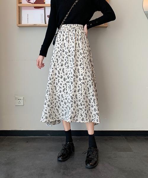 yuue' ( wear )（ユーイ）の「フラワーデザインロングスカート