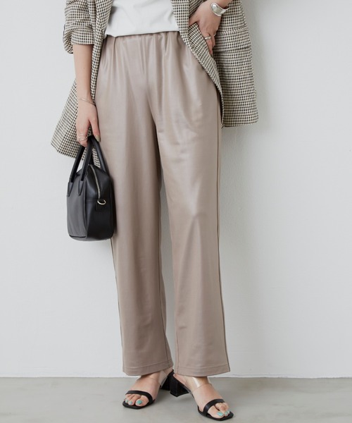 Aunt Marie's(アントマリーズ)の「レザーライクリラックスイージーパンツ(その他パンツ・レディース・ブラック/ベージュ・FREE/SMALL)」の1枚目の写真