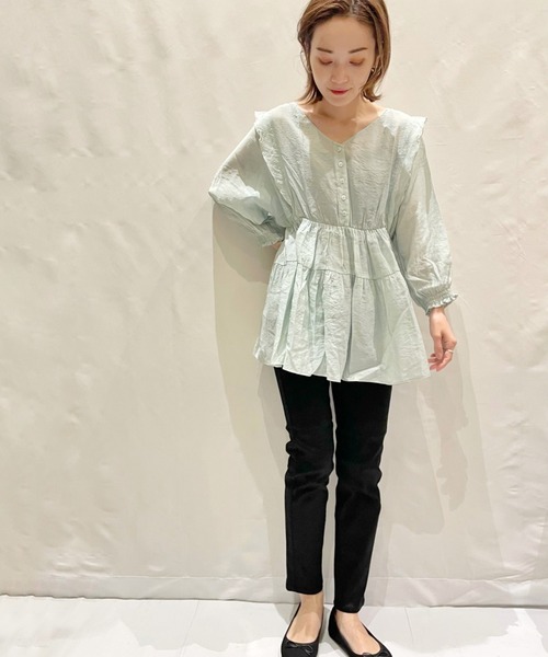 SLURR(スラ―)の「ティアード2wayフリルチュニックブラウス(シャツ/ブラウス・レディース・オフホワイト/ミント/グレイッシュベージュ・FREE)」の10枚目の写真