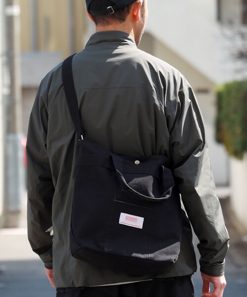 UNIVERSAL OVERALL（ユニバーサルオーバーオール）の「UNIVERSAL OVERALL × B:MING by BEAMS / 別注 2WAY トートバッグ（トートバッグ・メンズ・オフホワイト/ネイビー/カーキ/ブラック/グレー/オリーブ・ONE SIZE）」の7枚目の写真