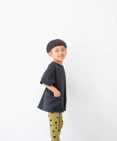 LOWRYS FARM（ローリーズファーム）の「ＵＳＡサイドポケットＴ　938883（Tシャツ/カットソー・キッズ・チャコールグレー/オレンジ/グリーン/アイボリー/パープル/グリーン系その他/ブルー/ネイビー/グレー/カーキ/ピンク・110cm/120cm/130cm/140cm/150cm/150cm(140-150cm)/140cm(130-140cm)/110cm(100-110cm)/120cm(110-120cm)/130cm(120-130cm)）」の8枚目の写真