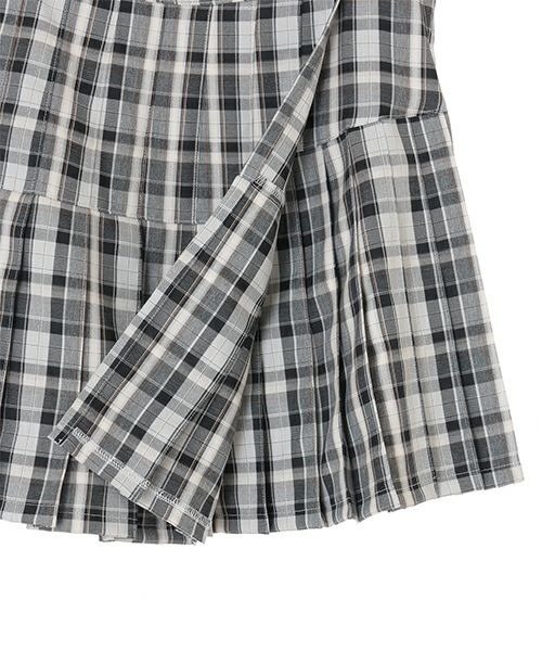 Candy Stripper（キャンディストリッパー）の「CHECK PLEATS MINI スカート（スカート・レディース・レッド/グリーン/ブラック・2/1）」の12枚目の写真