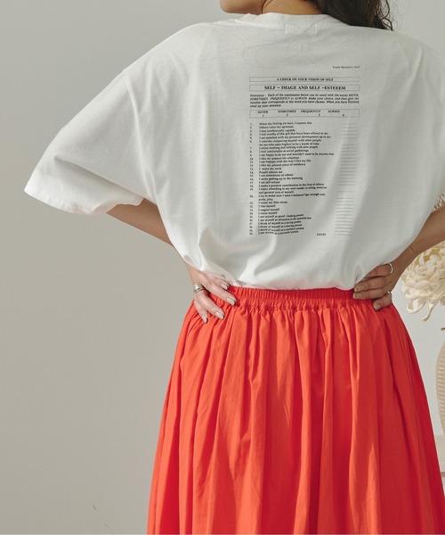 Ambre Neige（アンブルネージュ）の「アソートプリントTシャツ／【WEB/EC限定商品】（Tシャツ/カットソー・レディース・チャコールグレー/オフホワイト/ホワイト系その他/グレー系その他・FREE）」の2枚目の写真