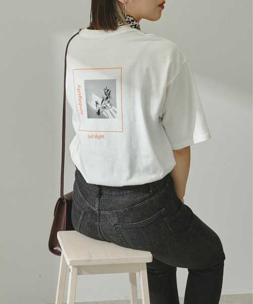 Ambre Neige（アンブルネージュ）の「アソートプリントTシャツ／【WEB/EC限定商品】（Tシャツ/カットソー・レディース・チャコールグレー/オフホワイト/ホワイト系その他/グレー系その他・FREE）」の5枚目の写真