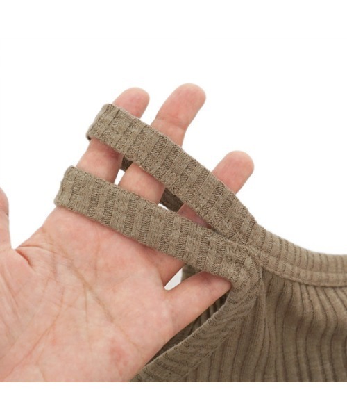 flower(フラワー)の「ショルダースリットタンクトップ(タンクトップ・レディース・ベージュ/アイボリー・FREE)」の7枚目の写真