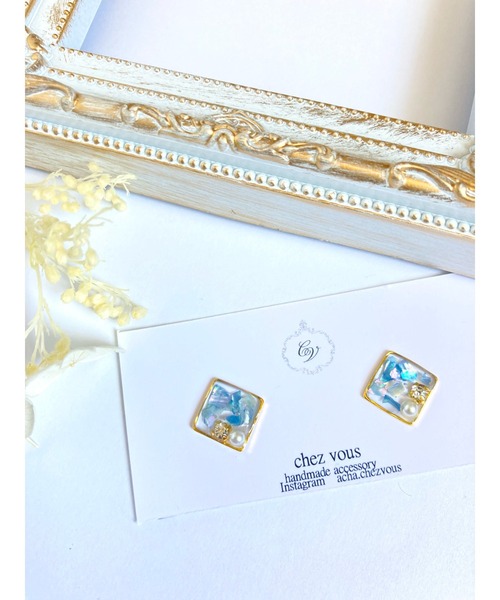 tone(トーン)の「【chez vous】SHELLY kirameki イヤリング (MA)(イヤリング・レディース・ピンク/レインボー/グリーン系その他/ブルー系その他/イエロー系その他/ブラウン/その他/イエロー/ゴールド/ナチュラル/グリーン系その他2/スカイブルー/パープル/その他2/マスタード/グリーン/オレンジ系その他/パープル系その他/ブルー/その他3/ピンク系その他/ライトパープル・FREE)」の7枚目の写真