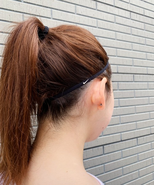 NIKE（ナイキ）の「NIKE(ナイキ)/8本セット スウッシュ スポーツ細ヘッドバンド 8パック（ヘアバンド・レディース・その他1/その他2/その他3/その他4・FREE）」の9枚目の写真