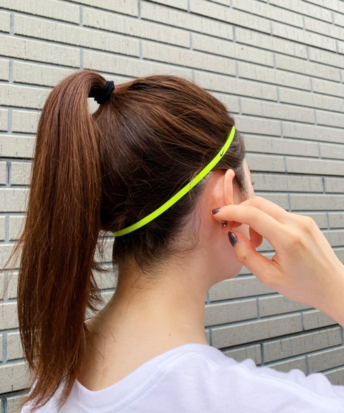 NIKE（ナイキ）の「NIKE(ナイキ)/8本セット スウッシュ スポーツ細ヘッドバンド 8パック（ヘアバンド・レディース・その他1/その他2/その他3/その他4・FREE）」の19枚目の写真