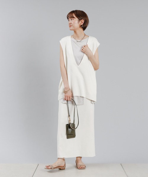 DouDou(ドゥドゥ)の「SET UP カットソー深Vベスト(ベスト・レディース・ブラック/オフホワイト/ボルドー・FREE)」の6枚目の写真