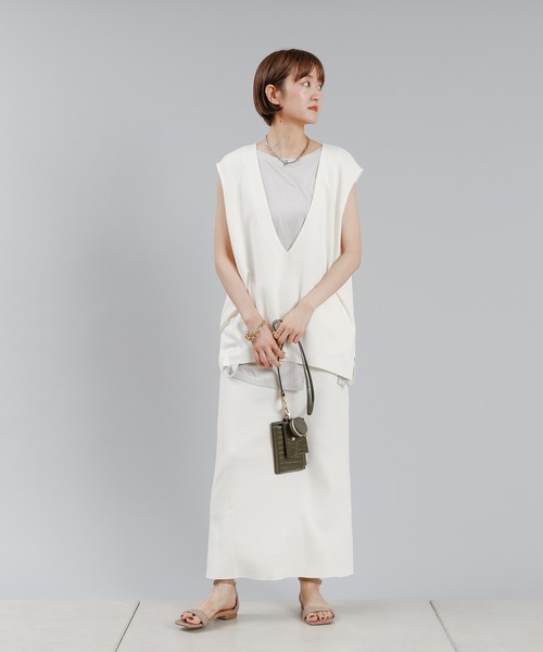 DouDou(ドゥドゥ)の「SET UP カットソー深Vベスト(ベスト・レディース・ブラック/オフホワイト/ボルドー・FREE)」の7枚目の写真