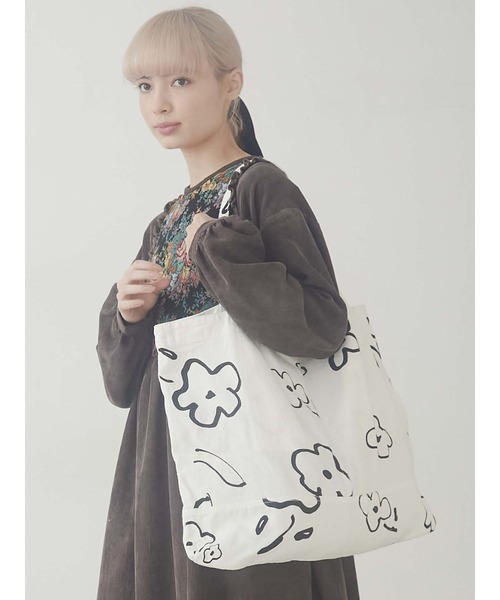 merryjenny drawing gardenトートバッグ メリージェニー merry jenny（メリージェニー）の「drawing garden tote bag