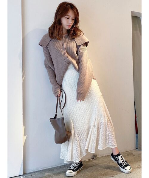 dazzlin(ダズリン)の「ビッグカラーボタンニットトップス(ニット/セーター・レディース・オフホワイト/ブルー/モカ・FREE)」の12枚目の写真