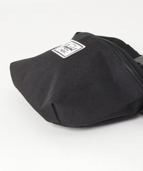 Herschel Supply（ハーシェルサプライ）の「Herschel Supply/ハーシェル ヒップバック 9114012（ボディバッグ/ウエストポーチ・メンズ・ブラック・FREE）」の3枚目の写真