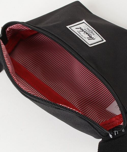 Herschel Supply（ハーシェルサプライ）の「Herschel Supply/ハーシェル ヒップバック 9114012（ボディバッグ/ウエストポーチ・メンズ・ブラック・FREE）」の2枚目の写真