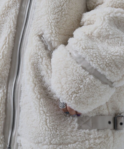 PUBLUX（パブリュクス）の「▽【PUBLUX/パブリュクス】2WAYオーバサイズB3ボアジャケット（その他アウター・レディース・ブラック/オフホワイト・ﾌﾘ-）」の11枚目の写真