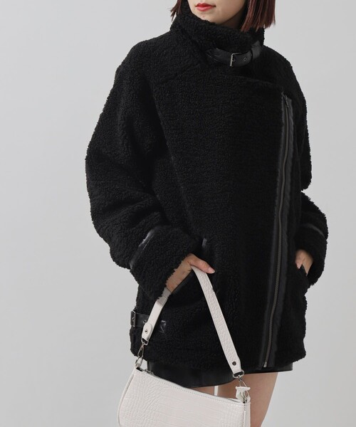 PUBLUX（パブリュクス）の「▽【PUBLUX/パブリュクス】2WAYオーバサイズB3ボアジャケット（その他アウター・レディース・ブラック/オフホワイト・ﾌﾘ-）」の4枚目の写真