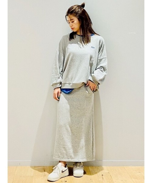 GAP(ギャップ)の「GAP オーバーサイズ ボリュームスリーブ プルオーバー(スウェット・レディース・ヘザーグレー/ブラック/ブルー/その他1/その他・L/S/XS/M/XL/XXS)」の19枚目の写真